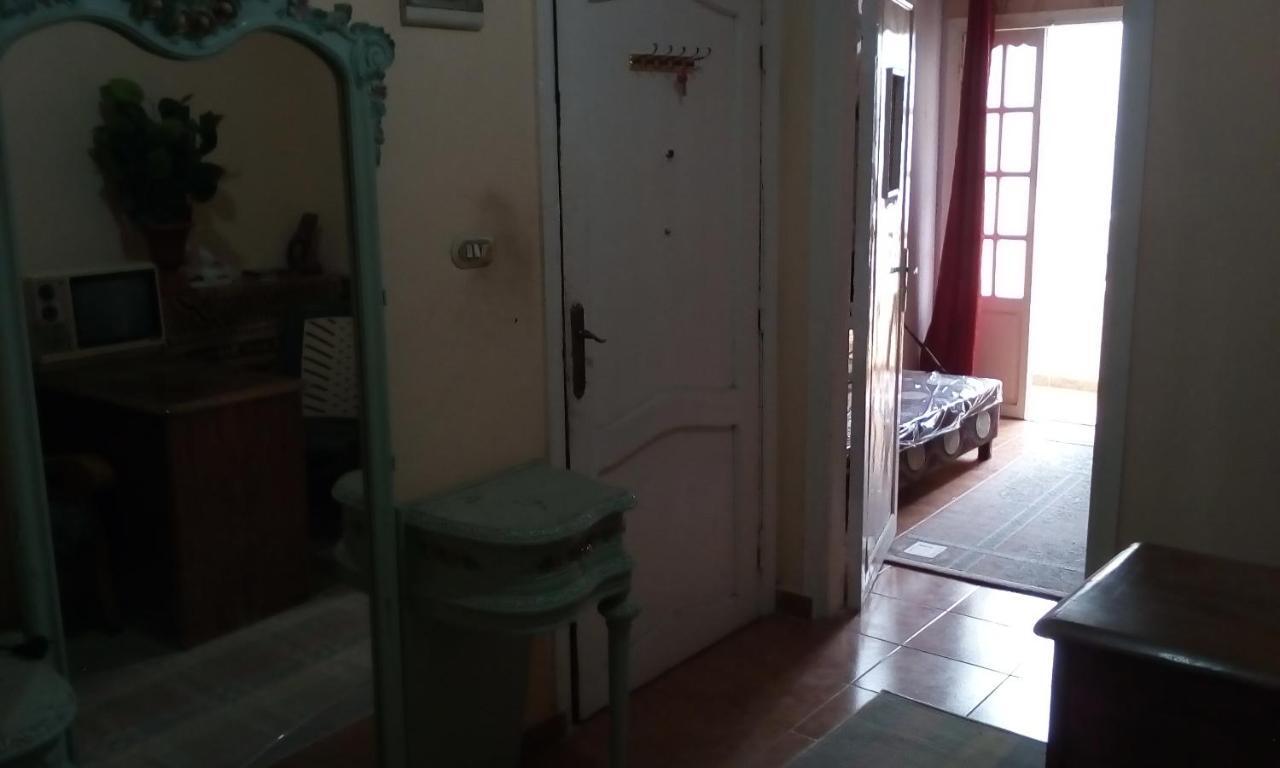 Zahrate Elfirdaos Rooms للرجال فقط 亚历山大港 外观 照片